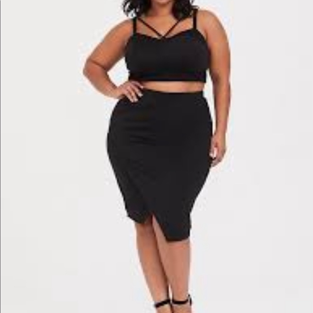 BLACK SCUBA & LACE TOP & SKIRT 2-PIECE SET